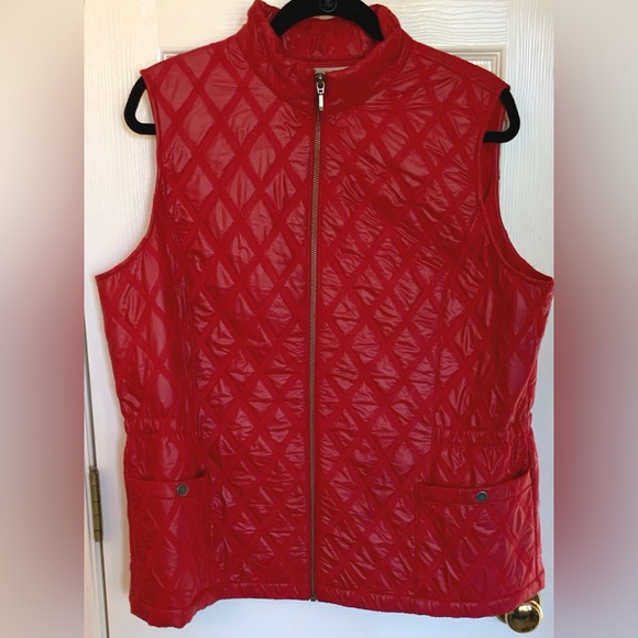 Chico's Zenergy Vibrant Red Quilted Vest - Picture 11 of 13
